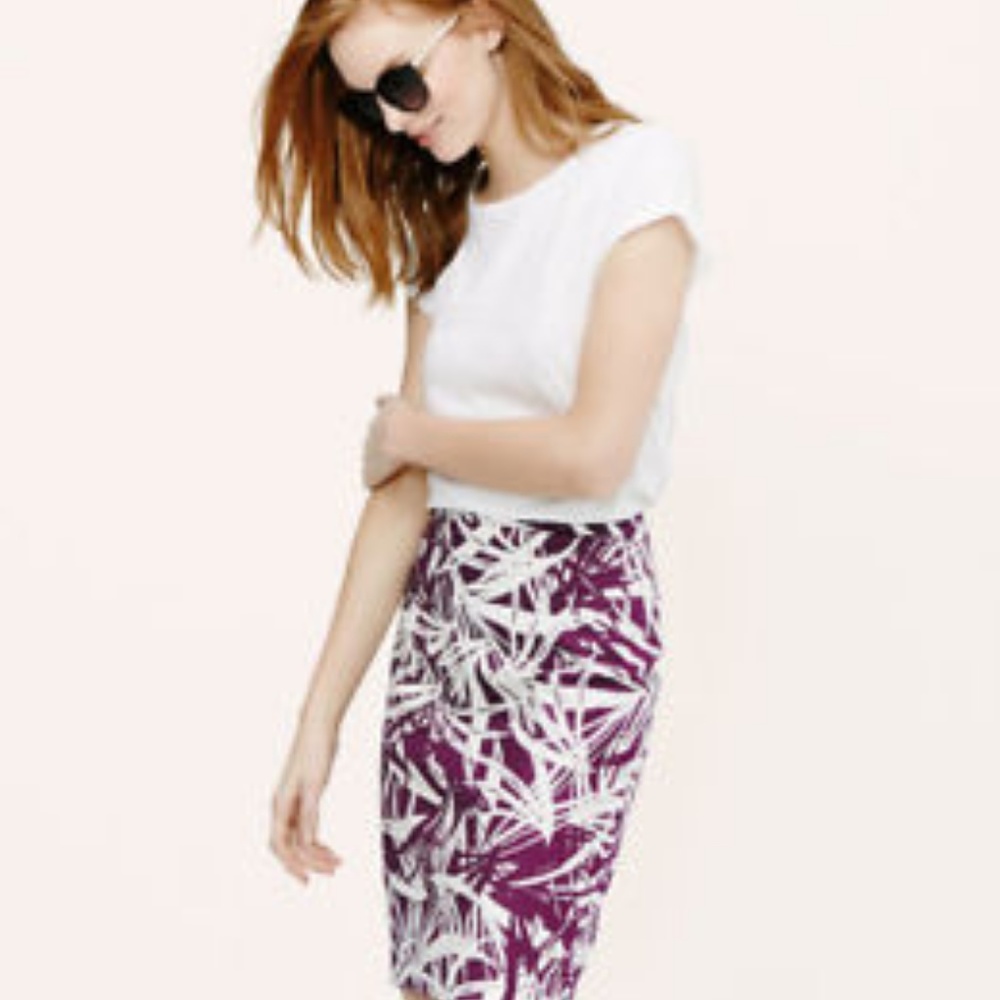 Ann Taylor LOFT Plum and White Pencil Skirt Sz 00